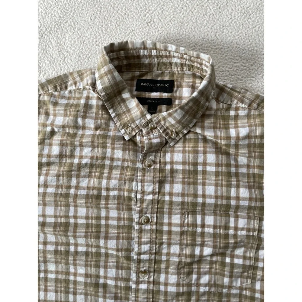 Banana Republic Mens Large Button Down Shirt Tan Plaid Untucked Fit Long Sleeve